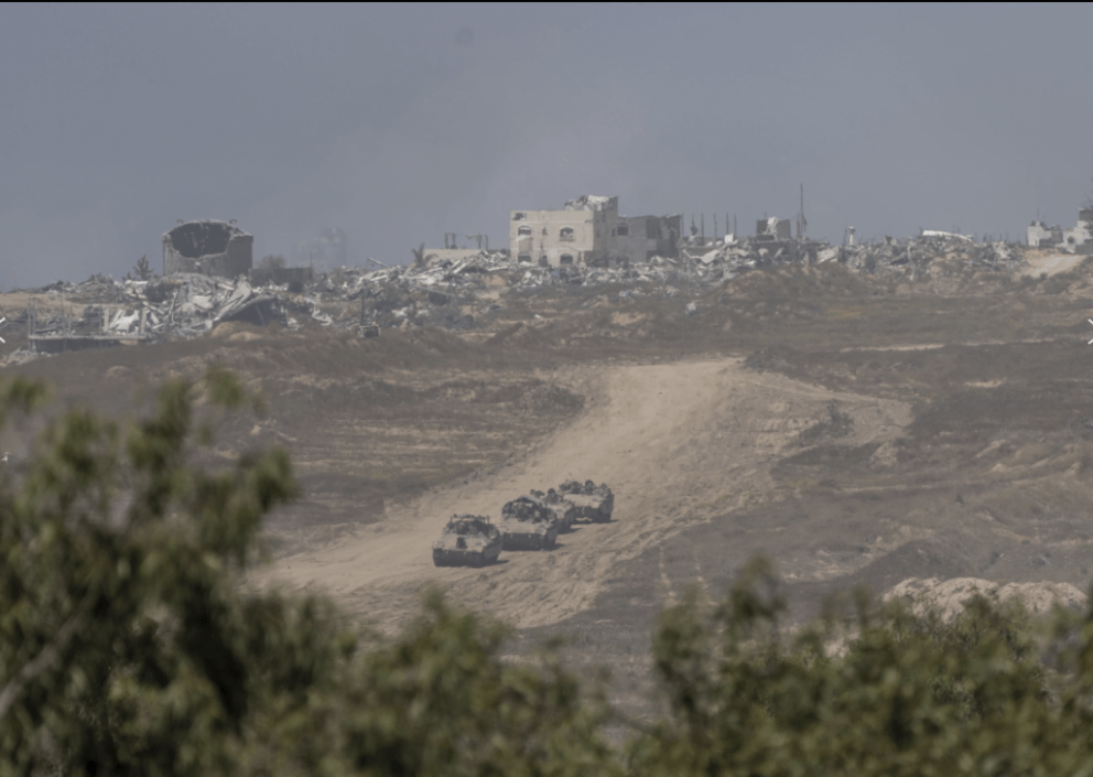 以色列坦克越过加沙边境
