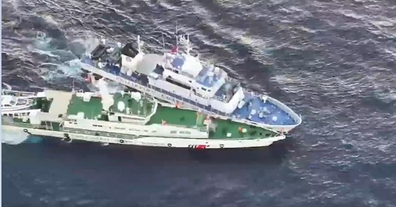 菲律宾船只与中国海警执法船发生摩擦